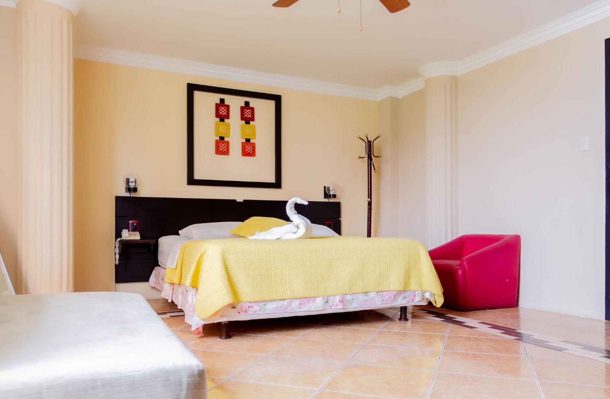 Hostal Antares Manta Exterior foto