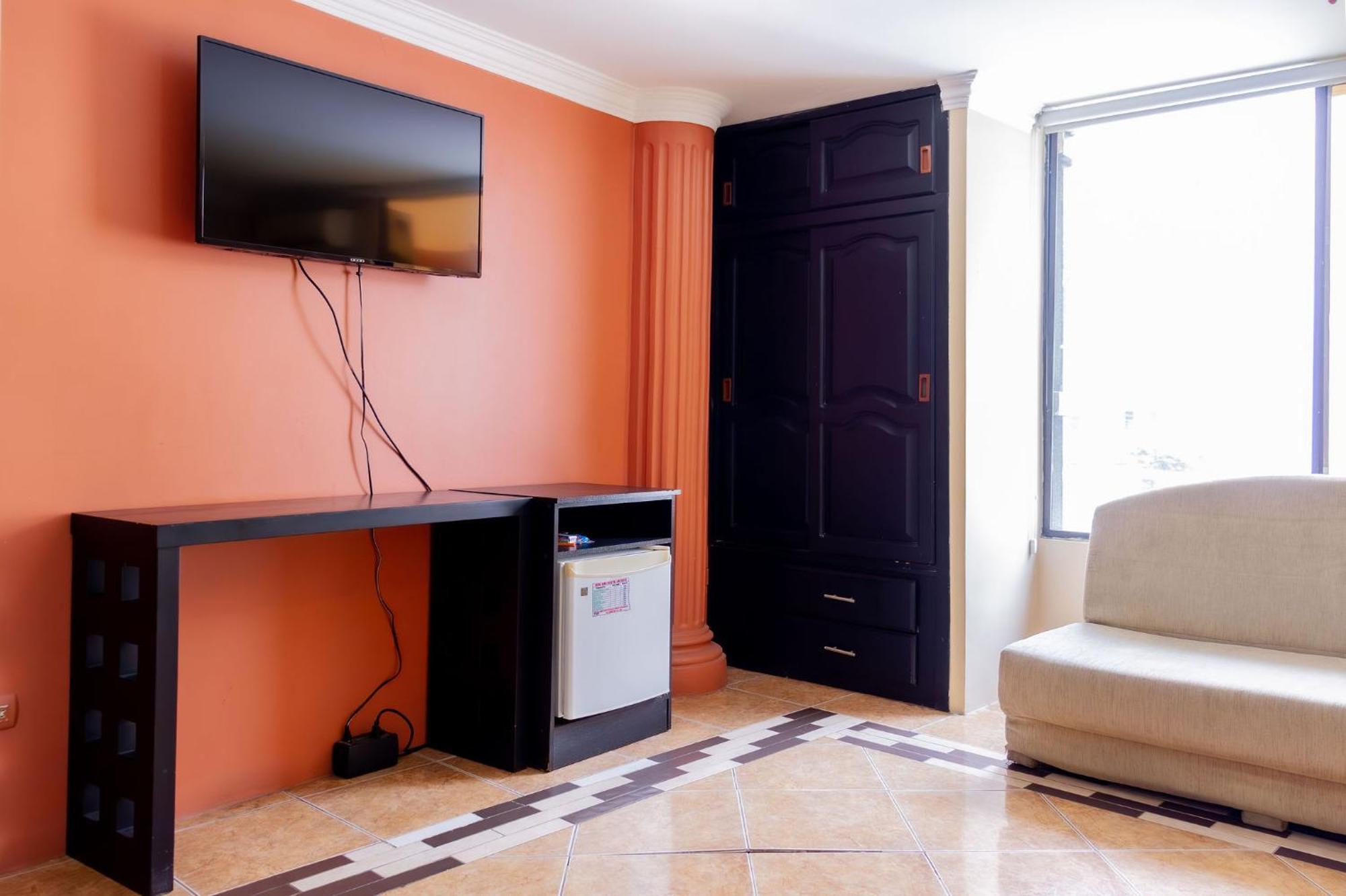 Hostal Antares Manta Exterior foto